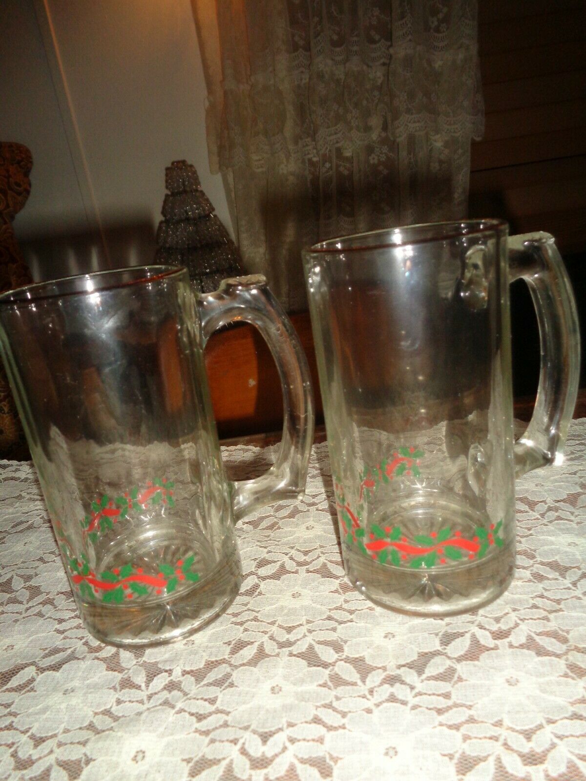 Set Of 2 Vtg. Long John Silver's Christmas Holly Berry Beer Mug Glasses