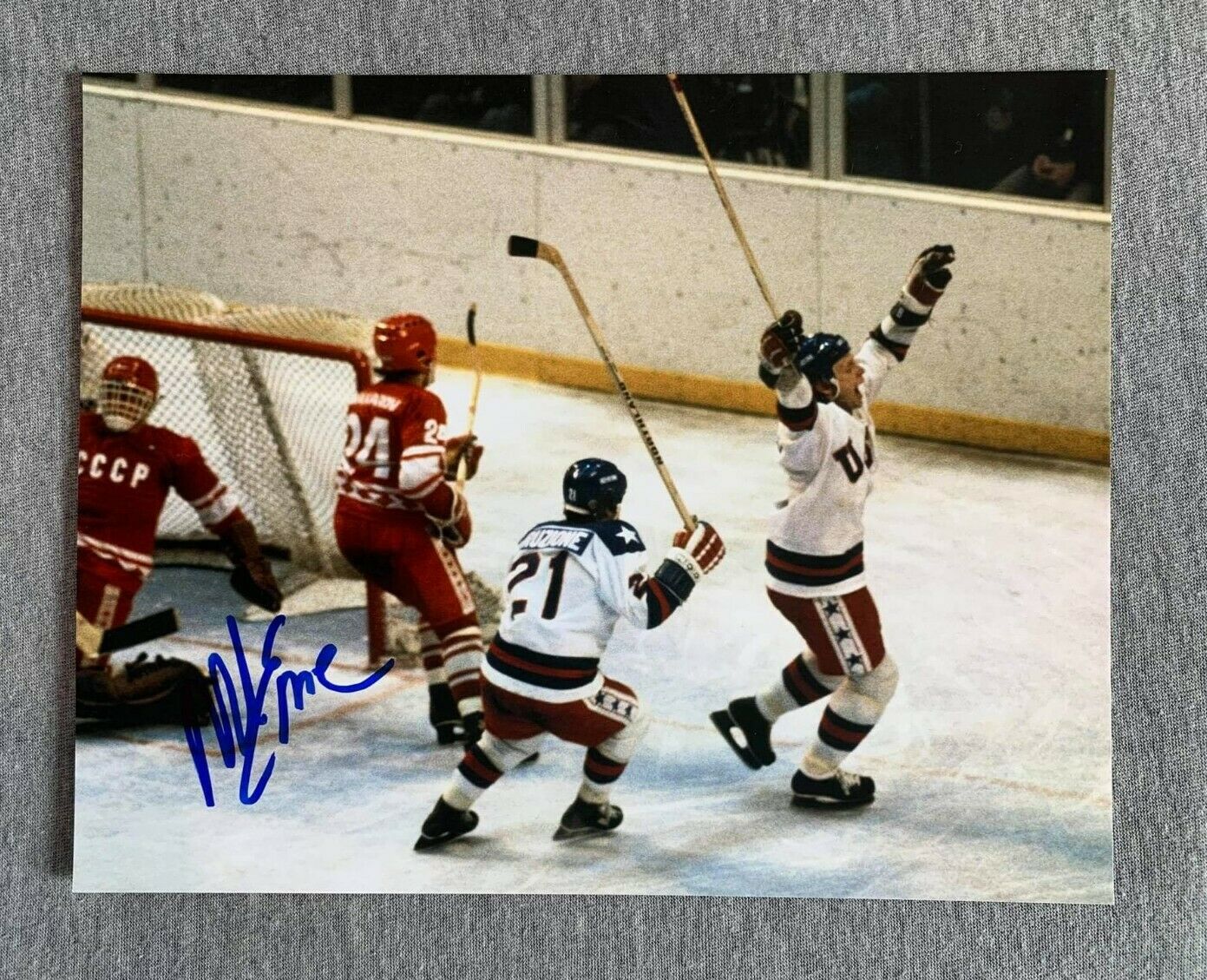 1980 Usa Hockey Olympic Gold- Mike Eruzione Autograph 8x10 Action Photo #5 Auto