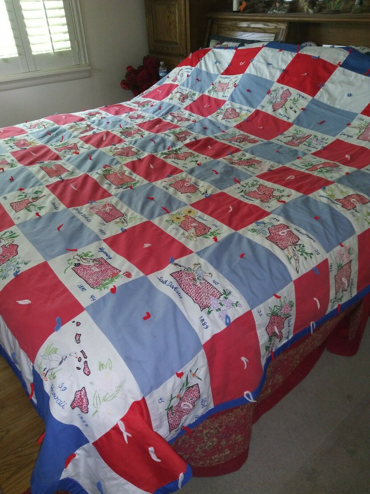 Queen Size 50 State Tied Quilt Top Embroidered Bird/ Flower /state & Year (hole)
